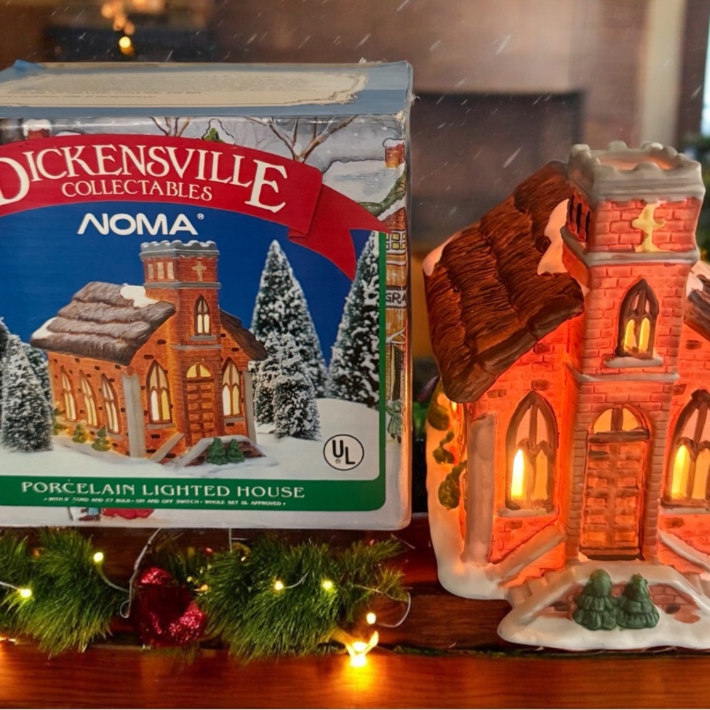 RARE Vintage Noma Dickensville Collectables Porcelain Lighted Home Church 6152